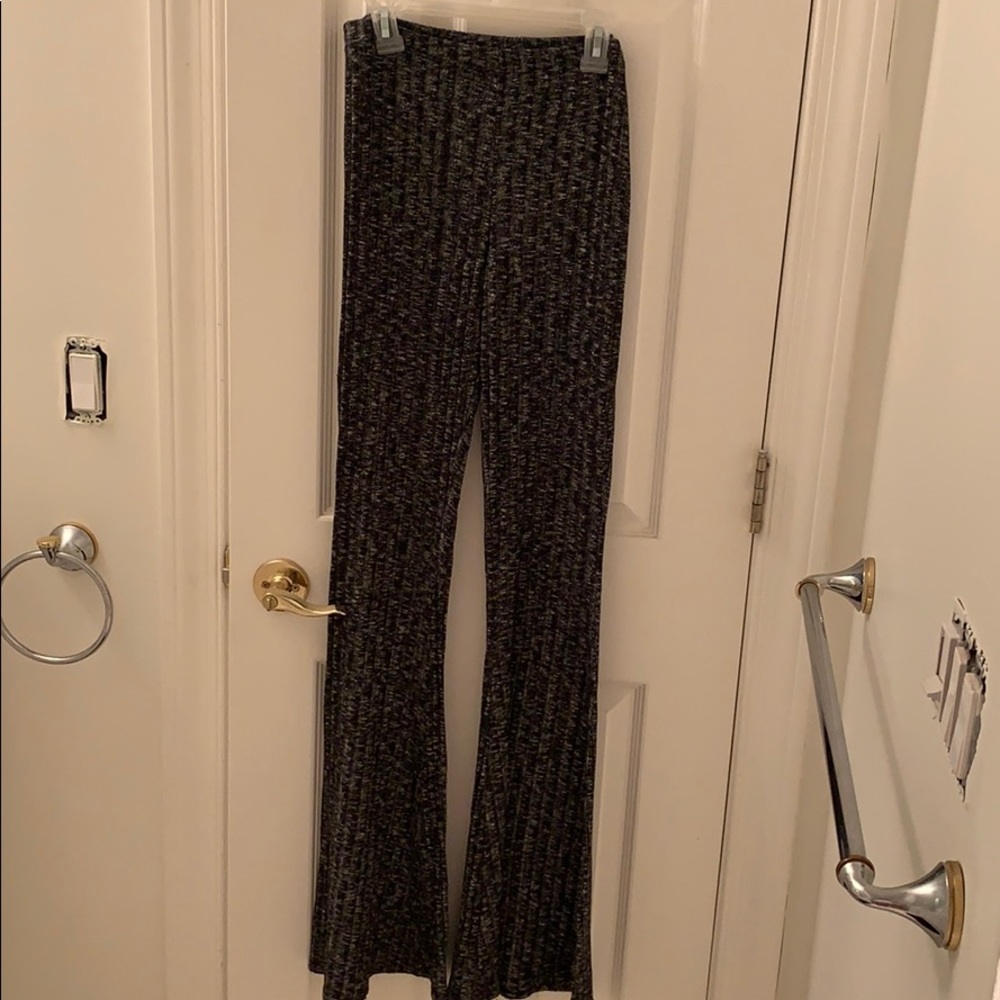 Retro inspired knit flares - Fab’rik